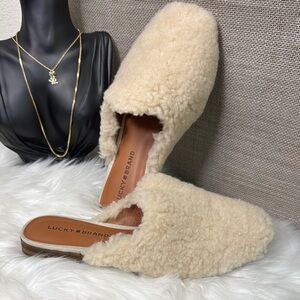 Lucky Brand's Colliey mules size 8M/38.5 women  Cream Shearling Slippers
